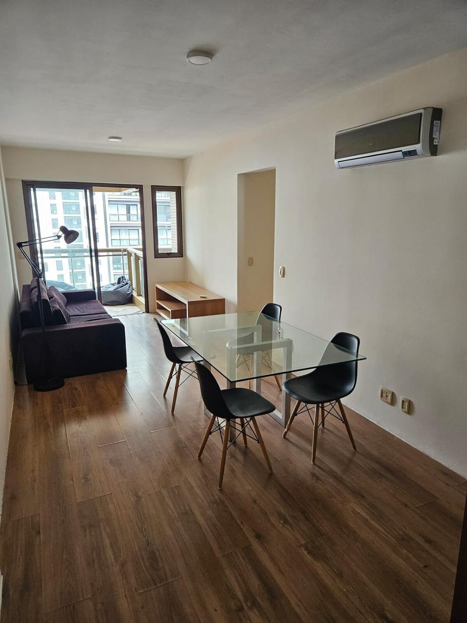 Living room, Seating area, Dining area, air conditioner