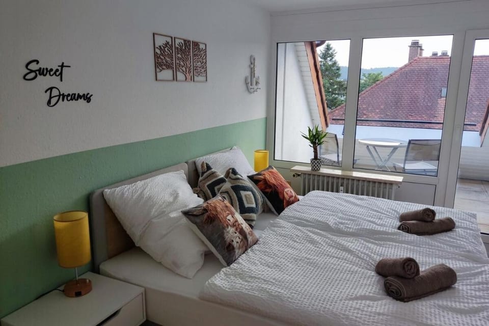 Bed, Balcony/Terrace, Photo of the whole room, Bedroom