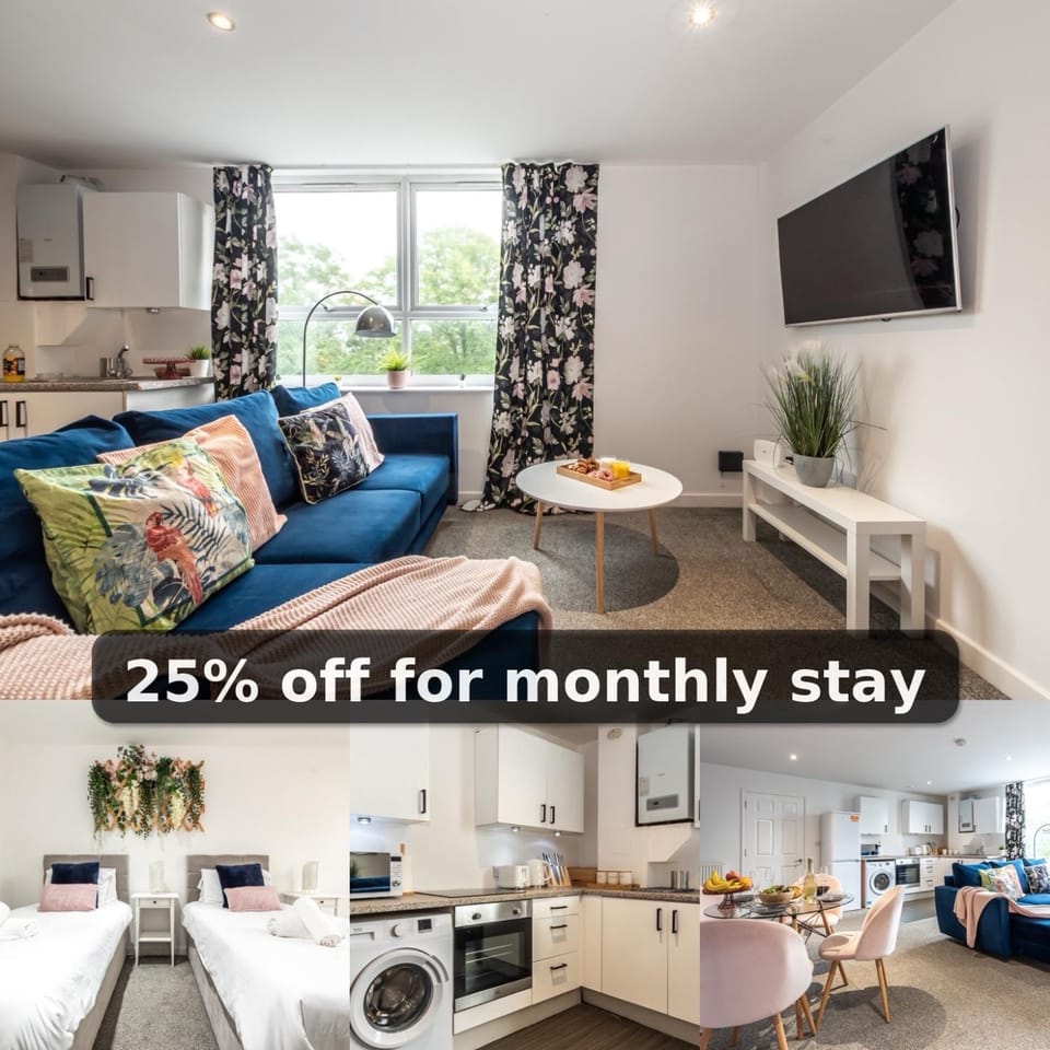 Communal lounge/ TV room, Bed, TV and multimedia, Kitchen or kitchenette, Living room, Photo of the whole room, Seating area, Dining area, Evening entertainment, Bedroom, Text overlay, pet friendly, washing machine