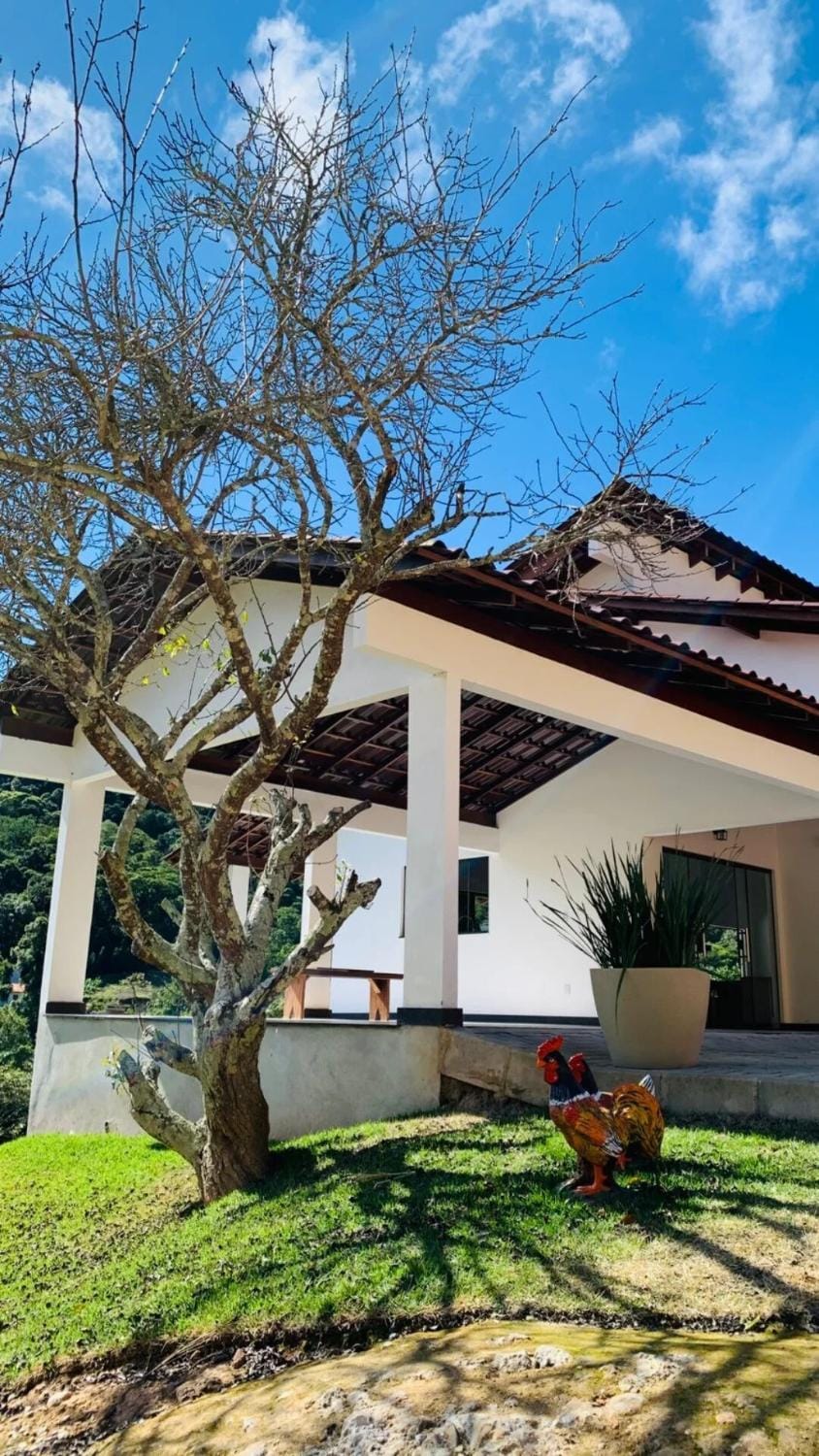 Casa Uliana Aracê Pedra Azul House in State of Espírito Santo, Brazil