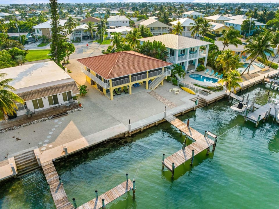 Sunset Harbor Waterfront Villa with Dock Cabana Club Villa in Key Colony Beach