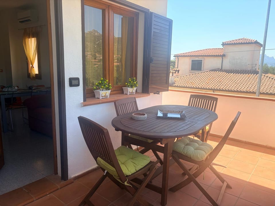 White House in Cannigione Apartment in Sardinia