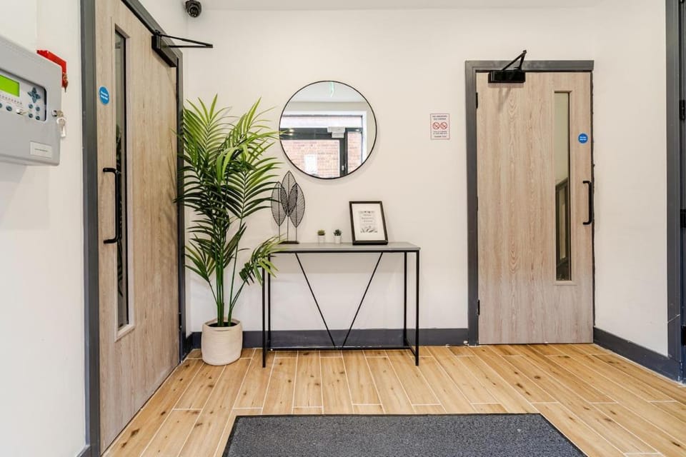 Luxury Apartment Close to Elstree & Borehamwood Station Apartment in London