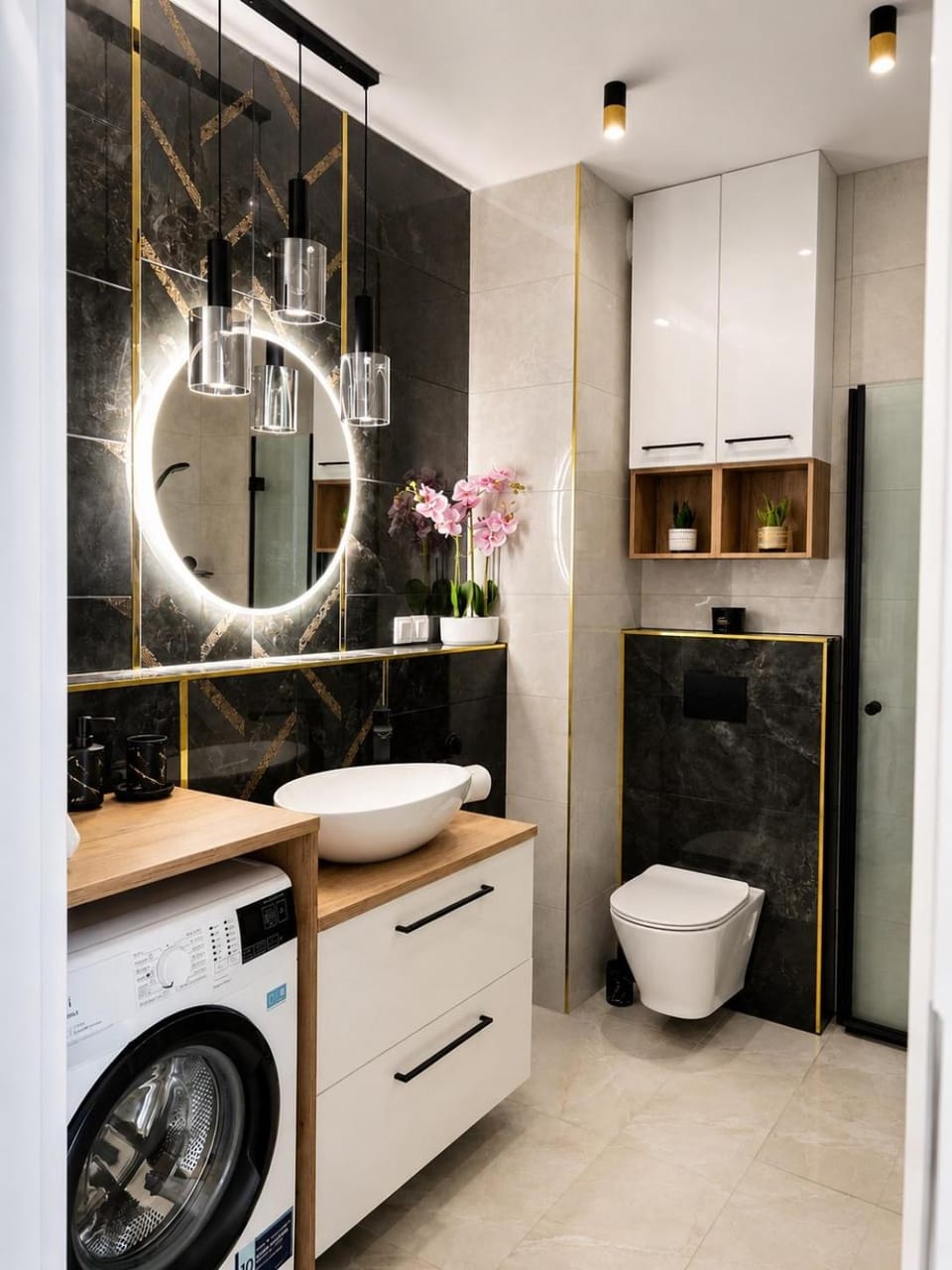 Neon Luxury Apartment & Free Underground Parking Apartment in Poland