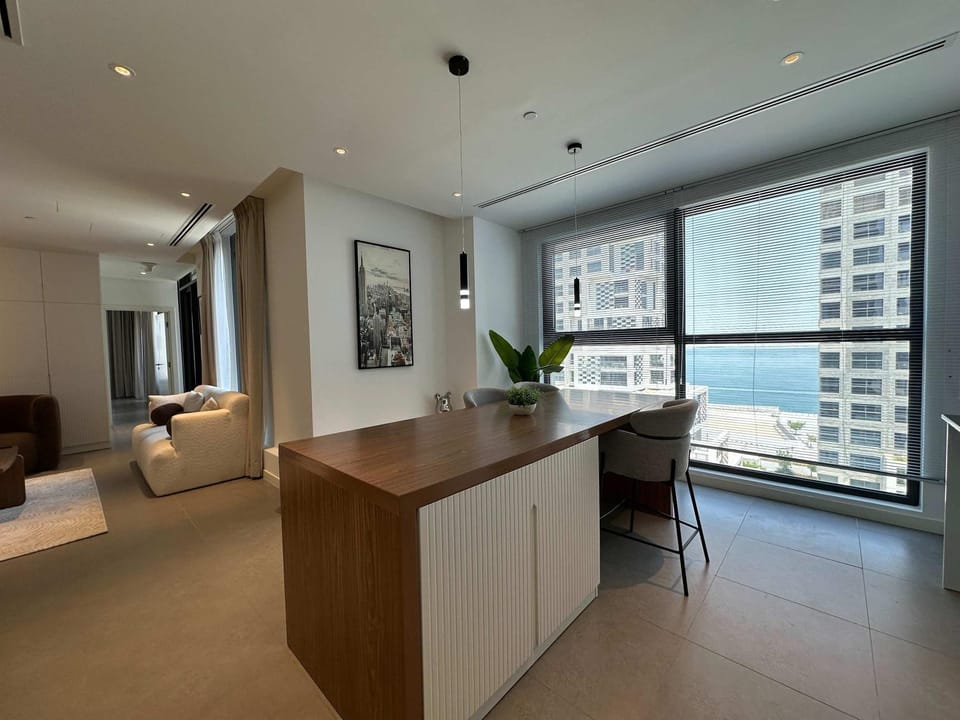 Stylish Waterfront 1BR on Al Reem Island Apartment in Abu Dhabi