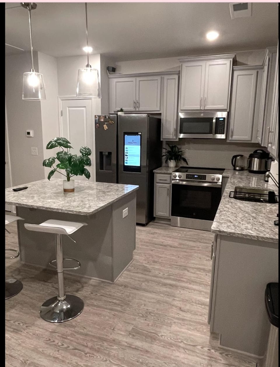 Jam-spot Apartment in Union City