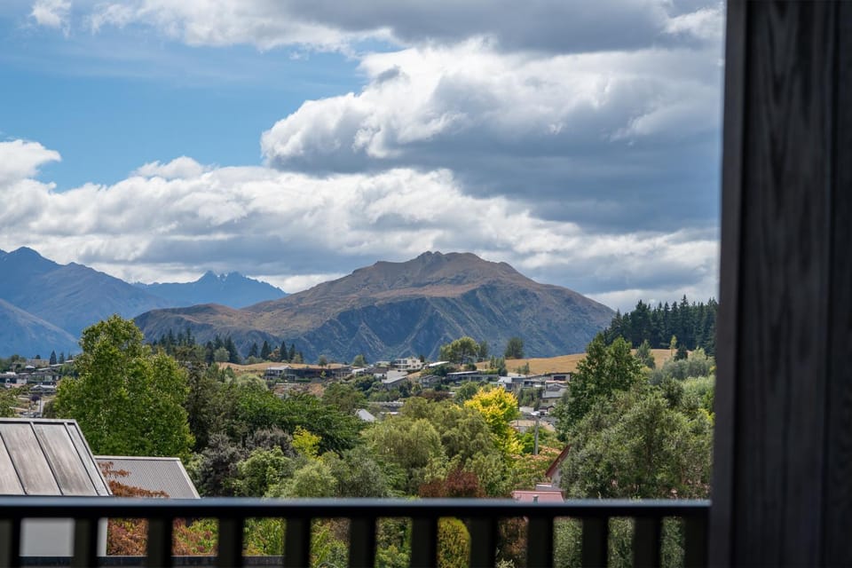 Luna Lodge Wānaka - digital check-in only Hotel in Wanaka