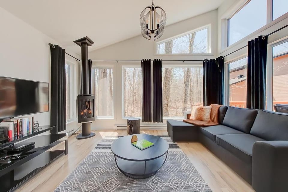 Le Cerf Blanc Chalet in Quebec