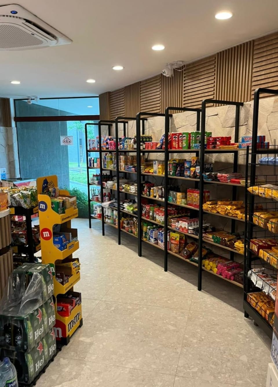 On-site shops, Supermarket/grocery shop