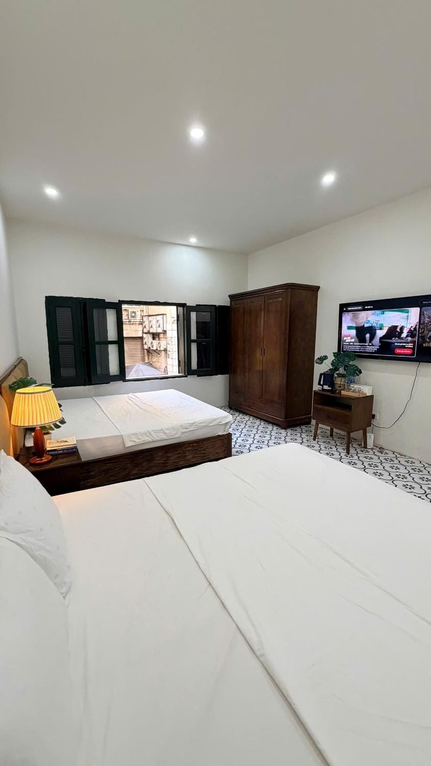 TV and multimedia, Photo of the whole room, Bedroom