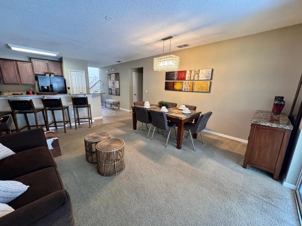 4BR Family Pool Home Minutes from Disney House in Osceola County