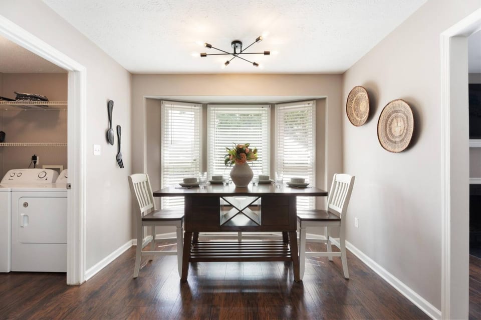 Dining area, Meals, children, Family