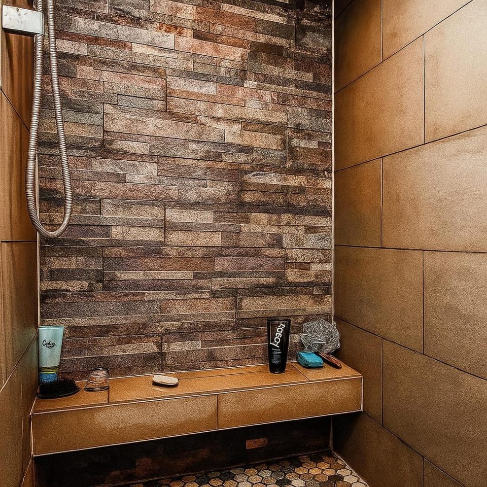 Entire luxury house Free Parking accommodations for contractors and long stays House in The Royal Town of Sutton Coldfield