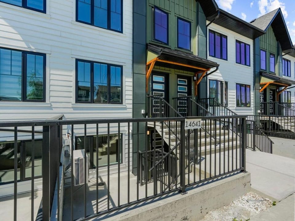 Superb 1-Bdr Apt in New Condo Apartment in Calgary