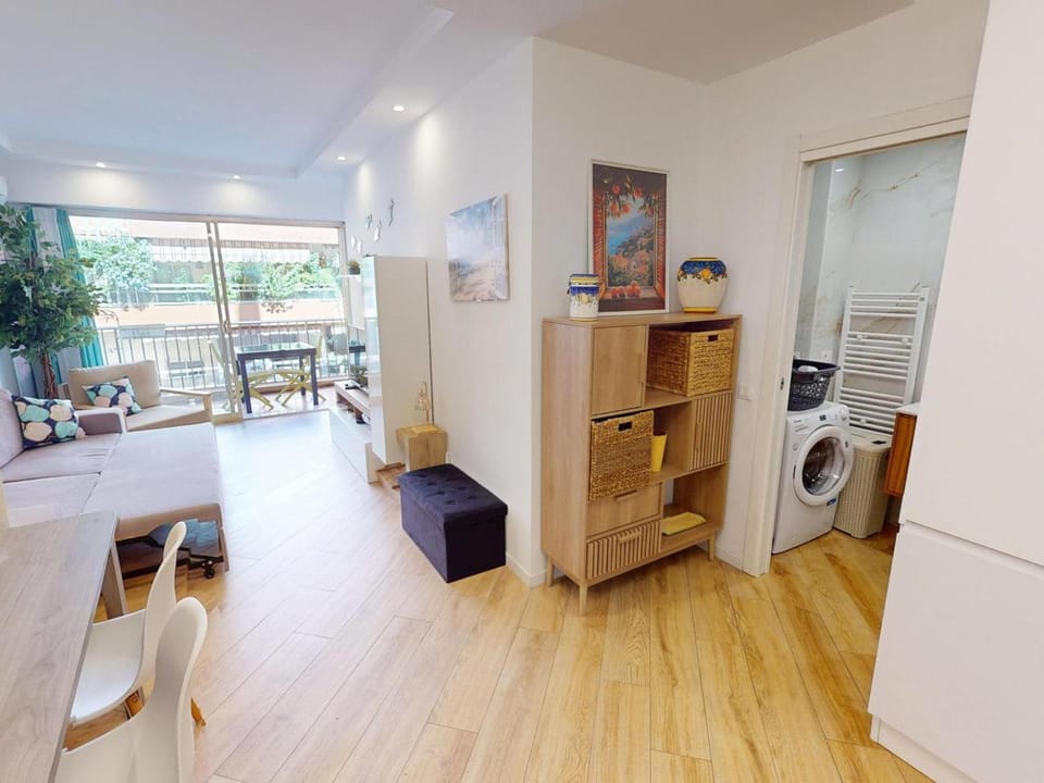 Agréable 2P rénové au centre avec terrasse - FR-1-196-387 Apartment in Menton