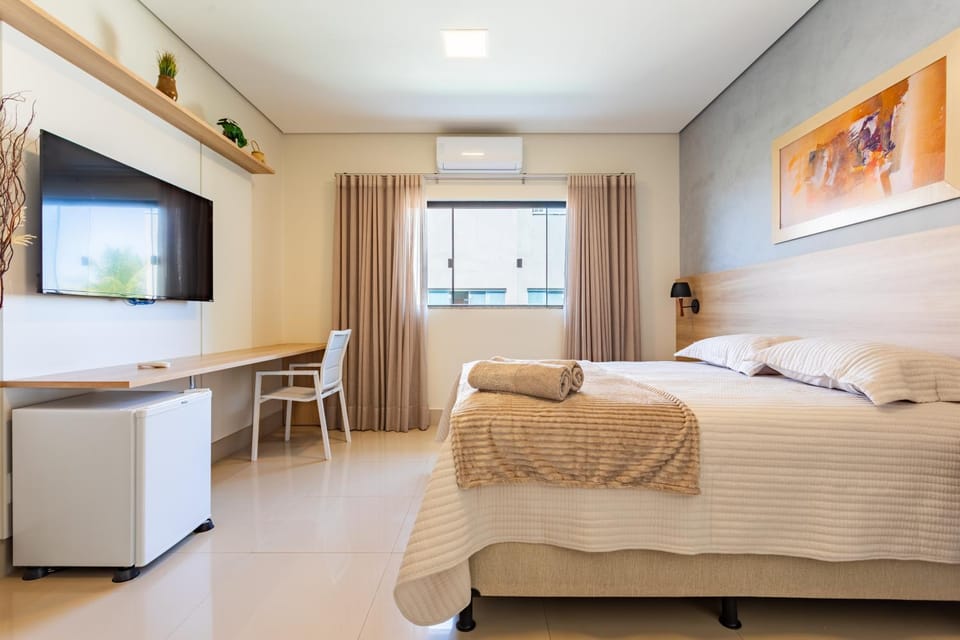 TV and multimedia, Photo of the whole room, minibar, air conditioner