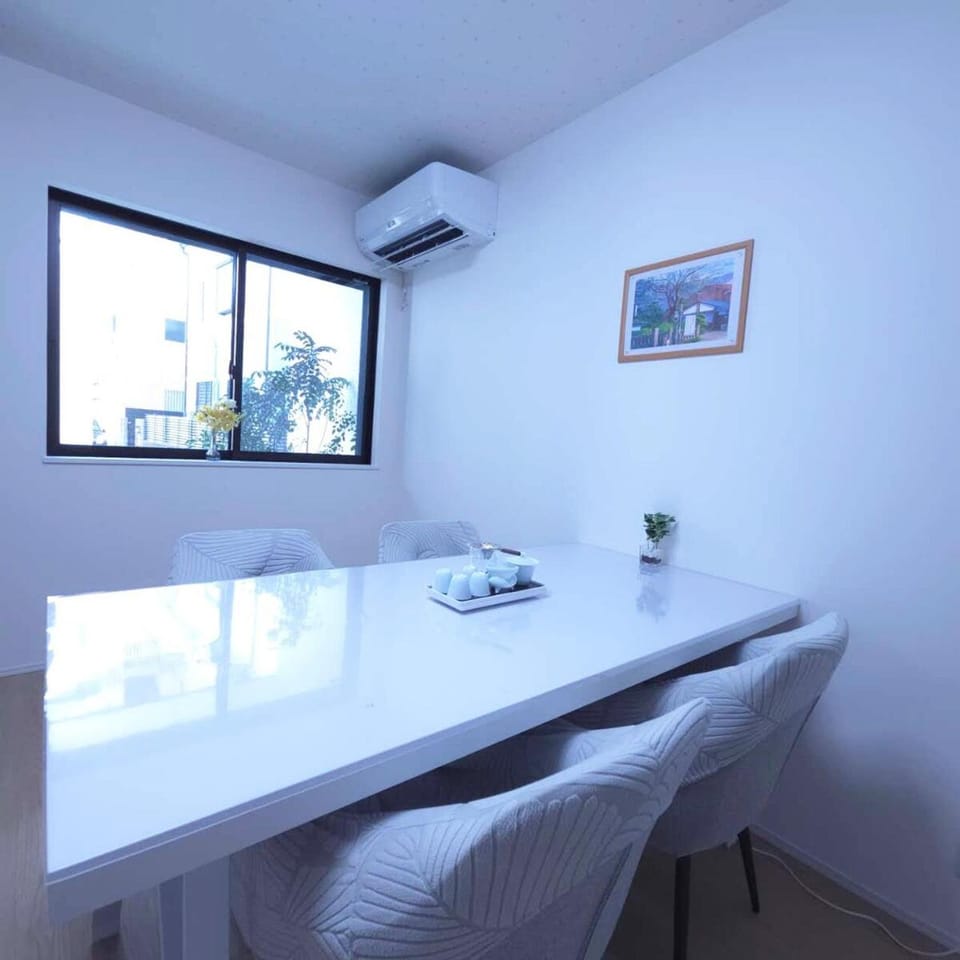 Dining area, air conditioner