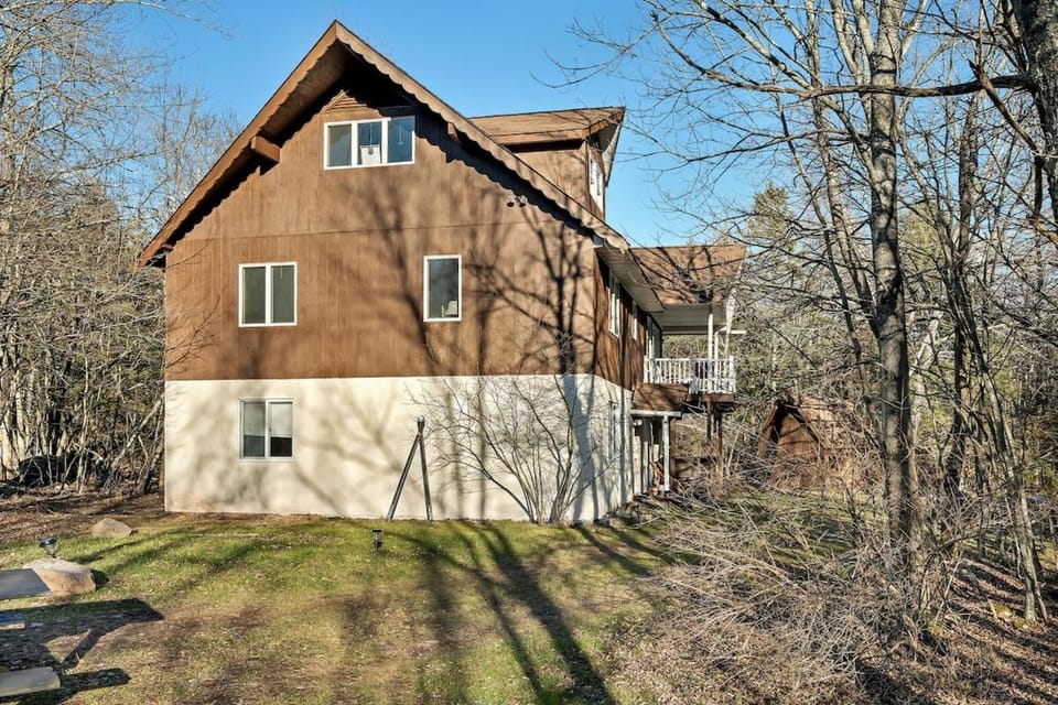 Luxury Mountain Villa - 3 bedroom, hot-tub, fire-pit Villa in Capital District, NY, USA