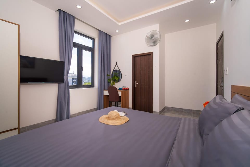 Communal lounge/ TV room, Bed, TV and multimedia, Photo of the whole room, Evening entertainment, Bedroom, air conditioner