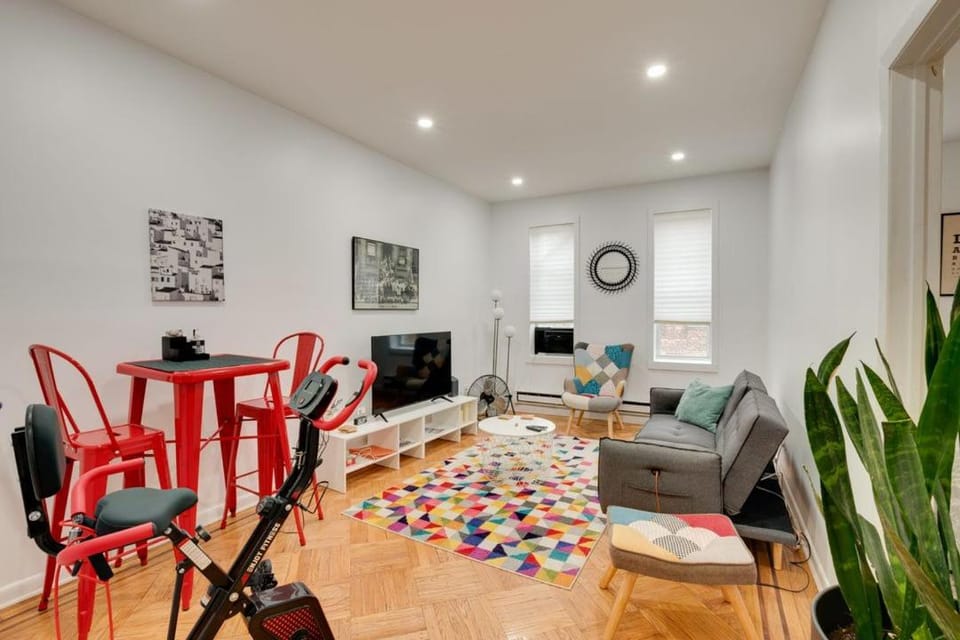 Cozy Condo Jersey City Apartment in Kearny