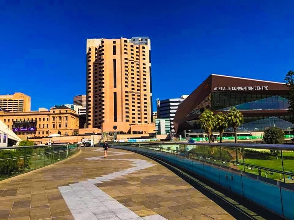 2 BR entire city apt 1302 Apartment in Adelaide