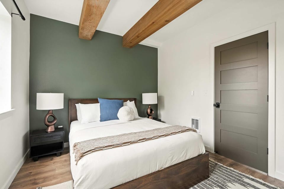 The Adelynn - 5BR Luxury in Walkable Portland House in Portland