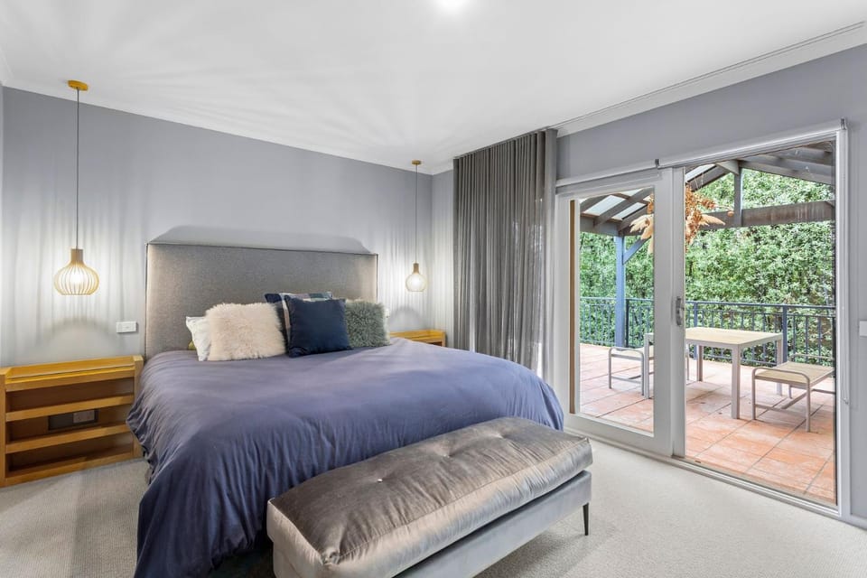 Bed, Balcony/Terrace, Photo of the whole room, Bedroom