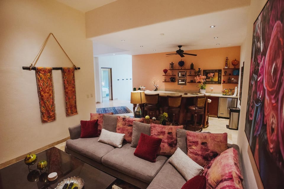 Kitchen or kitchenette, Seating area, Entertainment