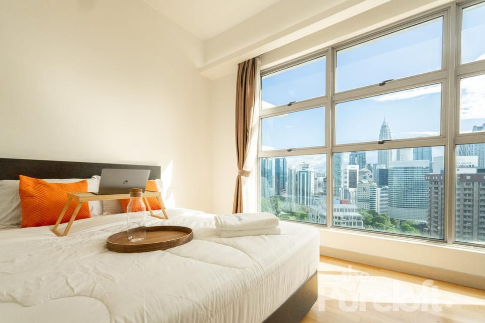 Bed, Photo of the whole room, Bedroom, City view