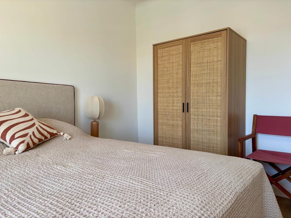 Bed, Bedroom, wardrobe