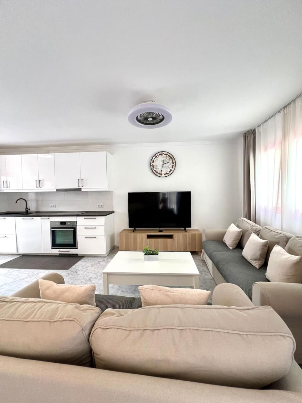 Quiet Corner by the Beach Apartment in Comarca Sur