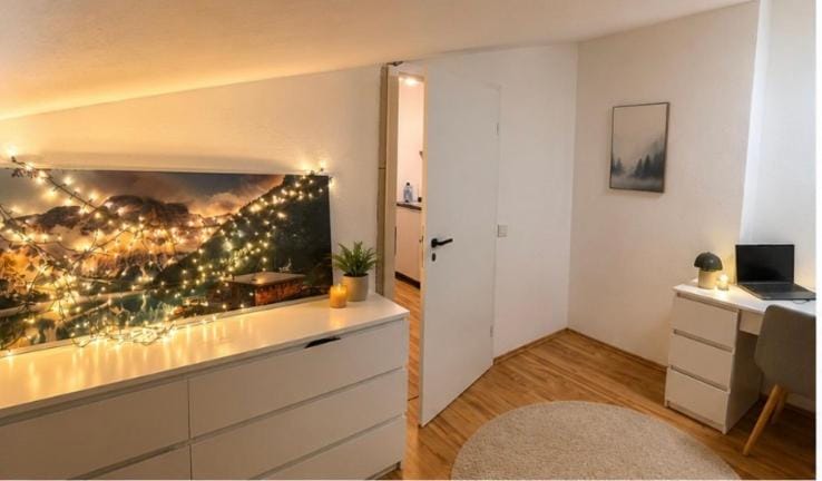 Bakirs Village - Zimmer Vollmöbliert im schönen Taunus Apartment in Wiesbaden