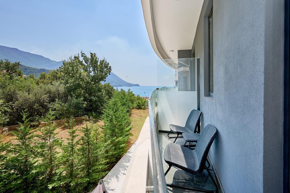 Day, Natural landscape, View (from property/room), Balcony/Terrace, Mountain view, Sea view