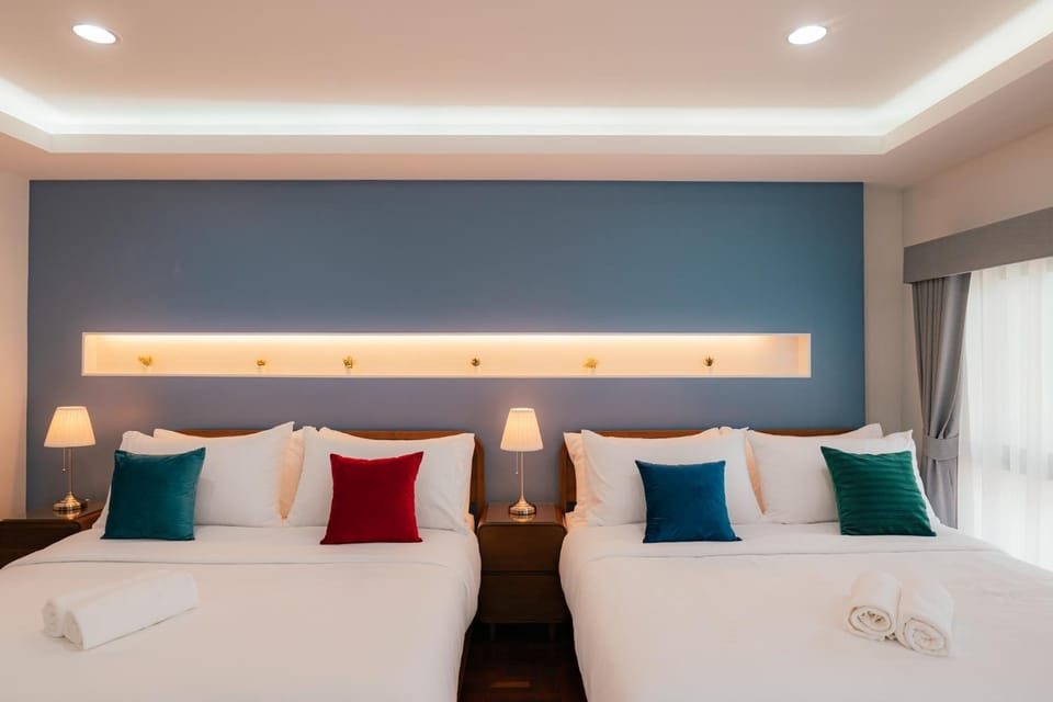 EXCLUSIVE SUKHUMVIT RESIDENCE, 3 Min BTS, Thonglor, 20 Guests Villa in Bangkok