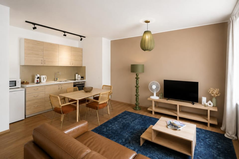 TV and multimedia, Kitchen or kitchenette, Living room, Dining area