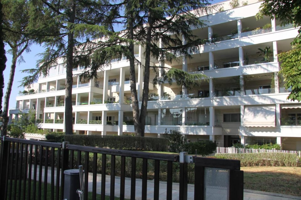 Property building, Garden