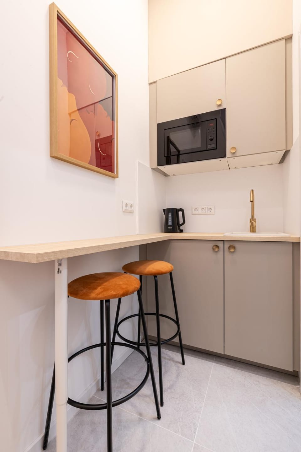 Coffee/tea facilities, Kitchen or kitchenette, Dining area