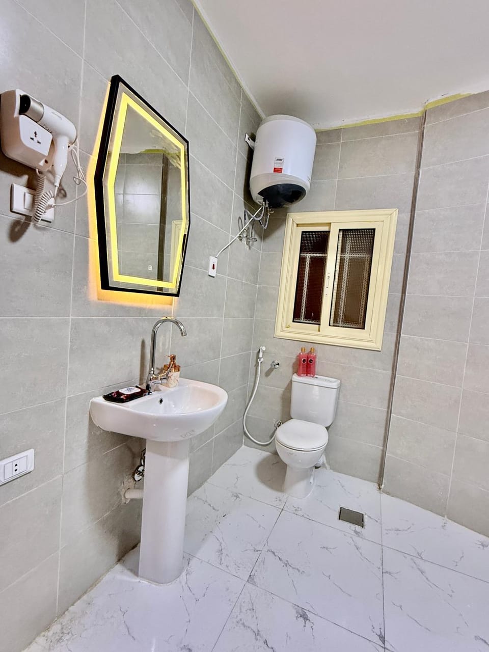 Shower, Toilet, Bathroom, bidet