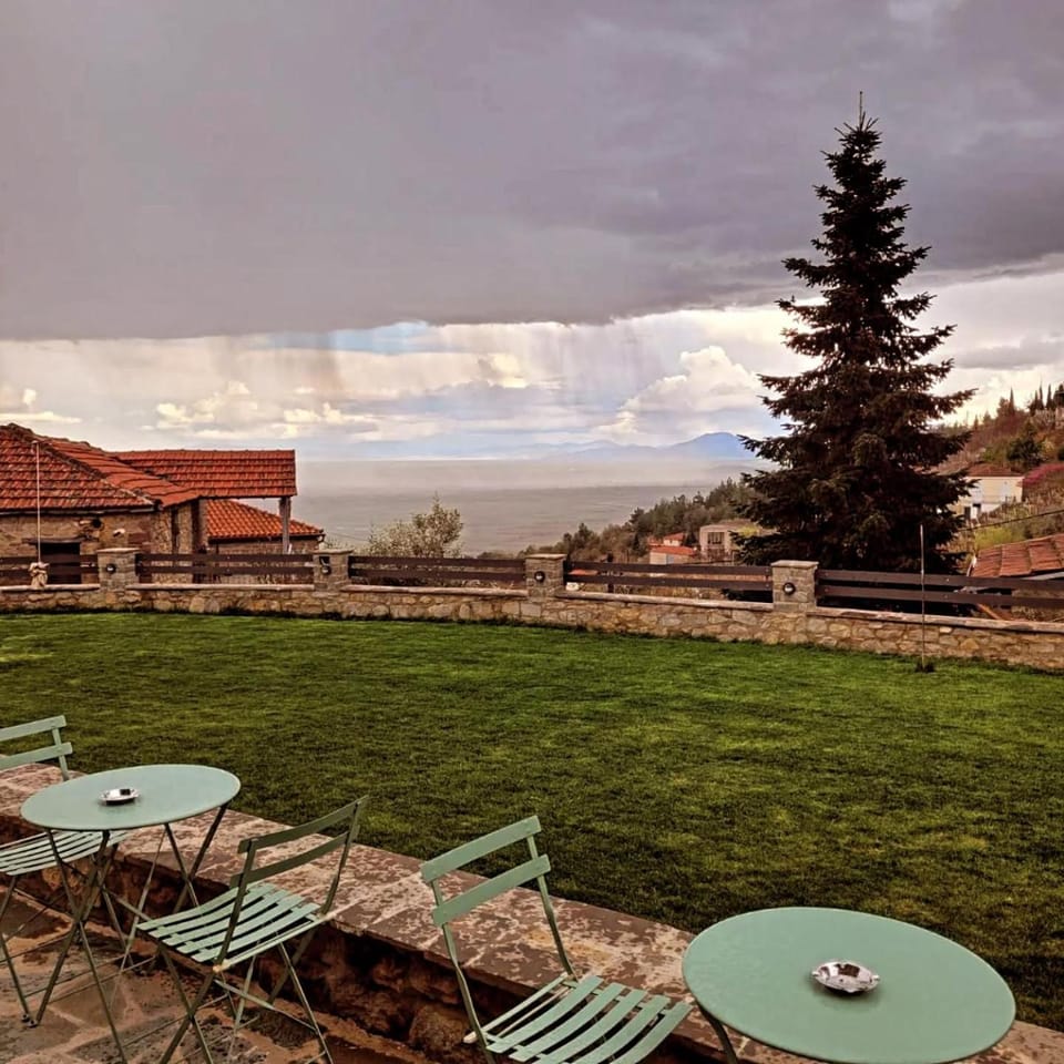 Property building, Garden, View (from property/room), View (from property/room), Garden view, Garden view, Location