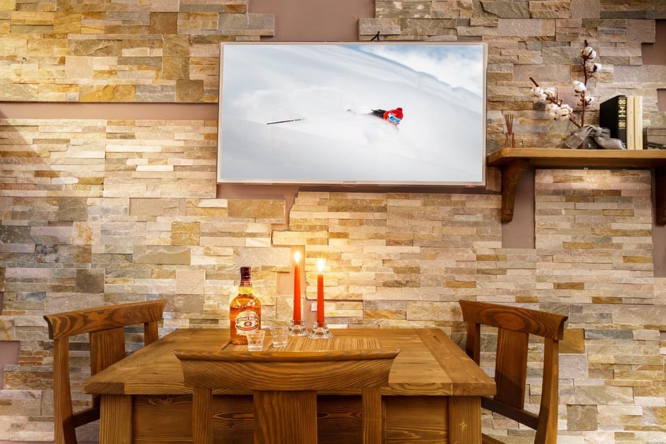 TV and multimedia, Dining area