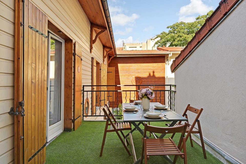 Patio, Balcony/Terrace