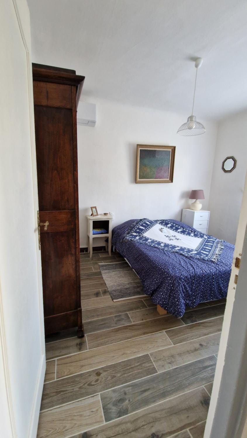 Chambre cosy avec salle-de-bain privative Vacation rental in Béziers