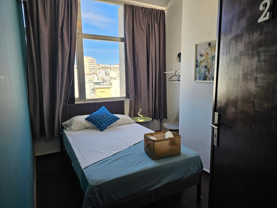 Blife Eduardya - private rooms at Santantonya 5th floor Vacation rental in Faro