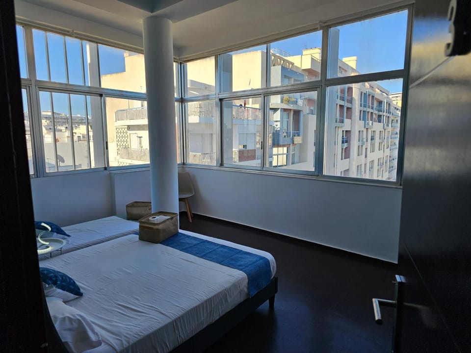 Blife Eduardya - private rooms at Santantonya 5th floor Vacation rental in Faro