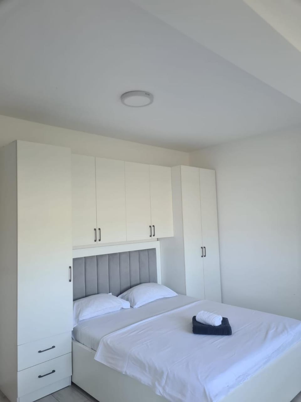 Luxury Property with 2bdm Radauti Apartment in Romania