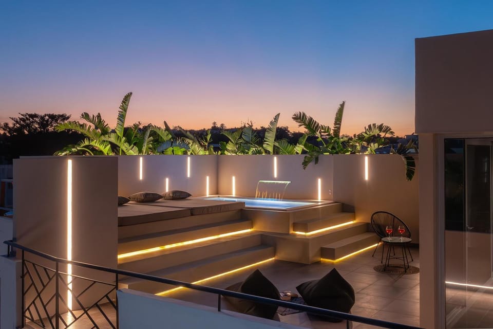 Night, View (from property/room), Balcony/Terrace, Seating area, Sunrise, Sunset