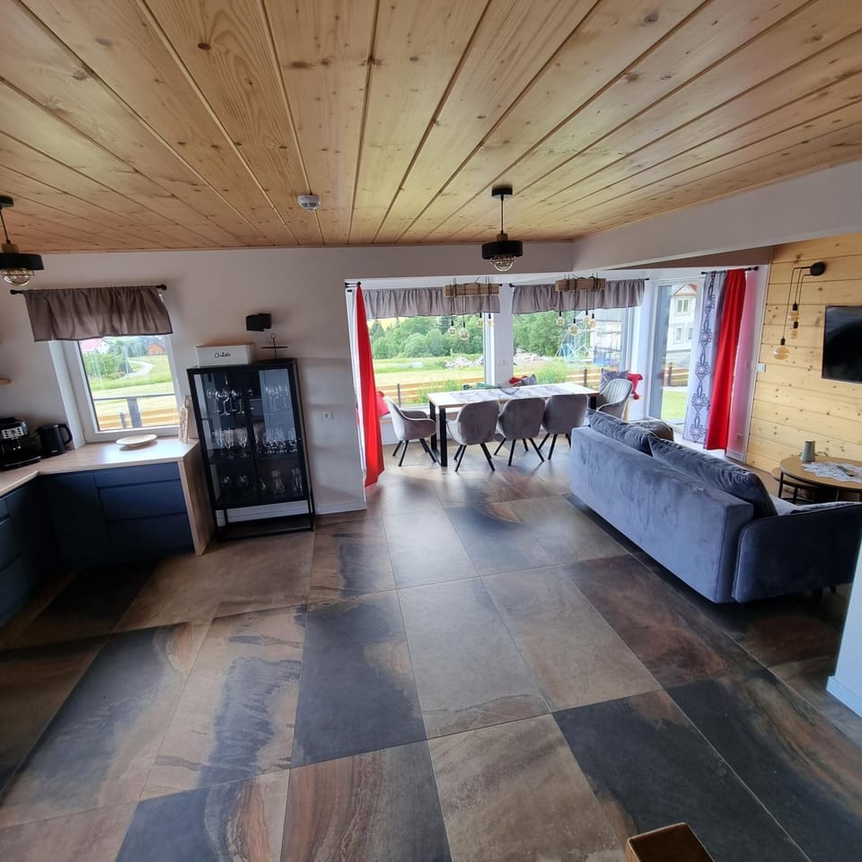 Living room, Seating area, Dining area, pet friendly