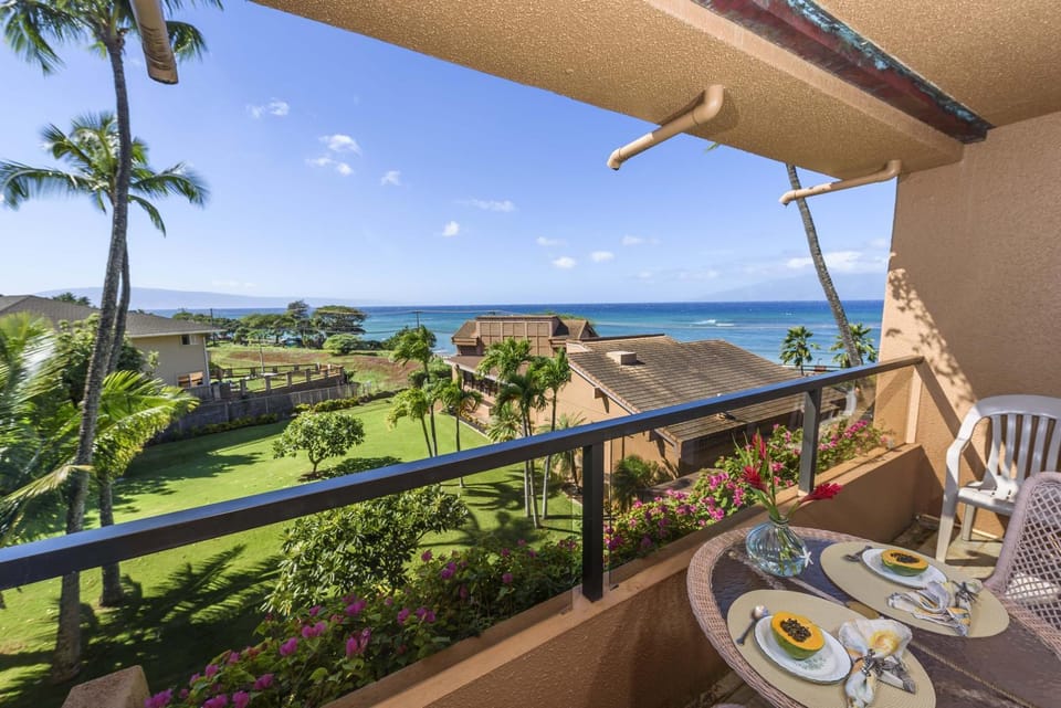 Kahana Villa F406 Apartment in Napili-Honokowai