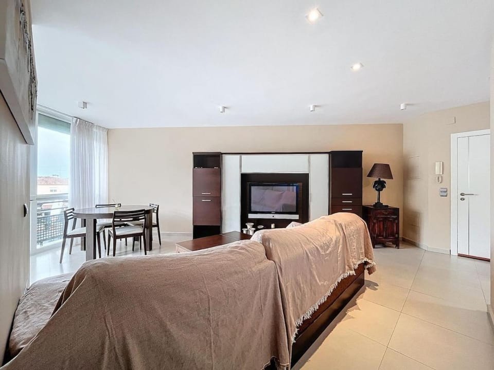 TV and multimedia, Living room, Dining area
