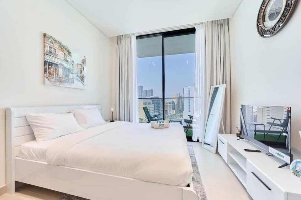 FAM Living Stylish Studio Apartment in Binghatti Azure JVC Apartment in Dubai